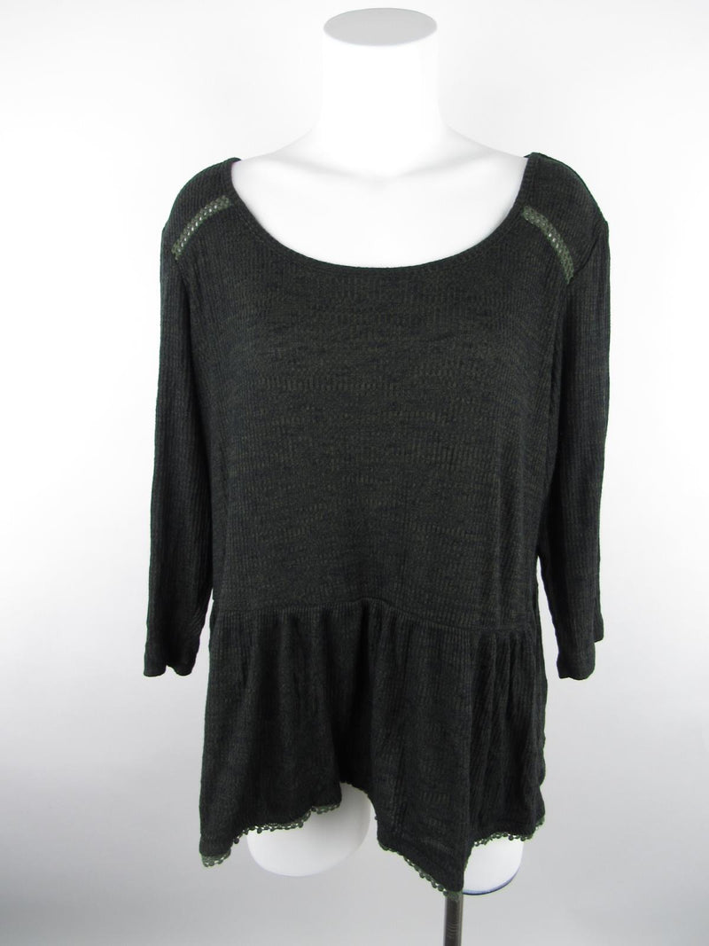 Signature ǀ Studio Knit Top